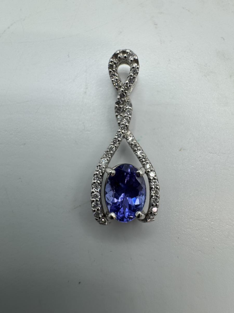 P 地金 pt900　トップ　1.9g石付