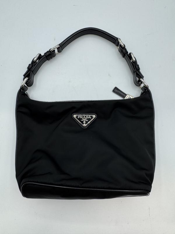 プラダ ナイロンショルダーバッグ