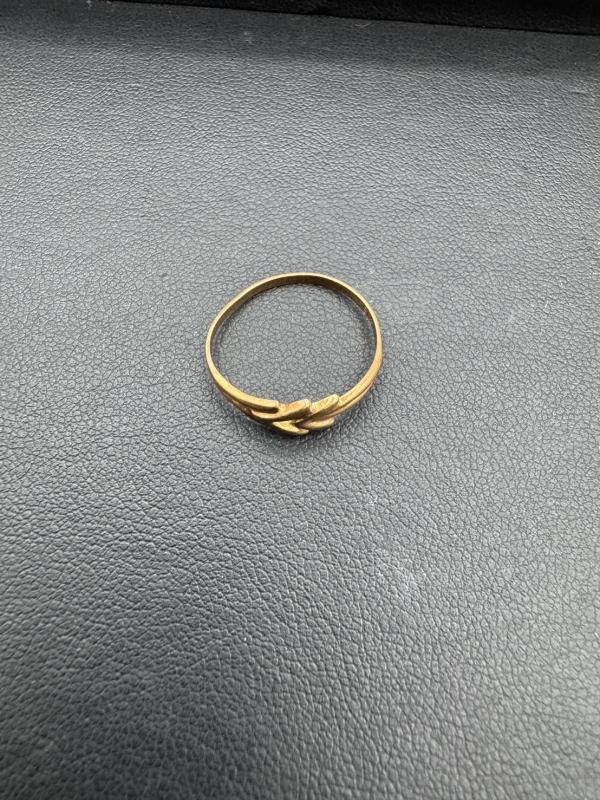 G リング k18 0.9g