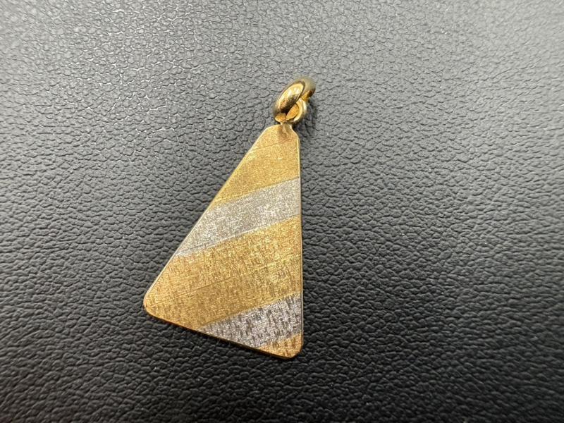 G 地金 K18 トップ　1.4g