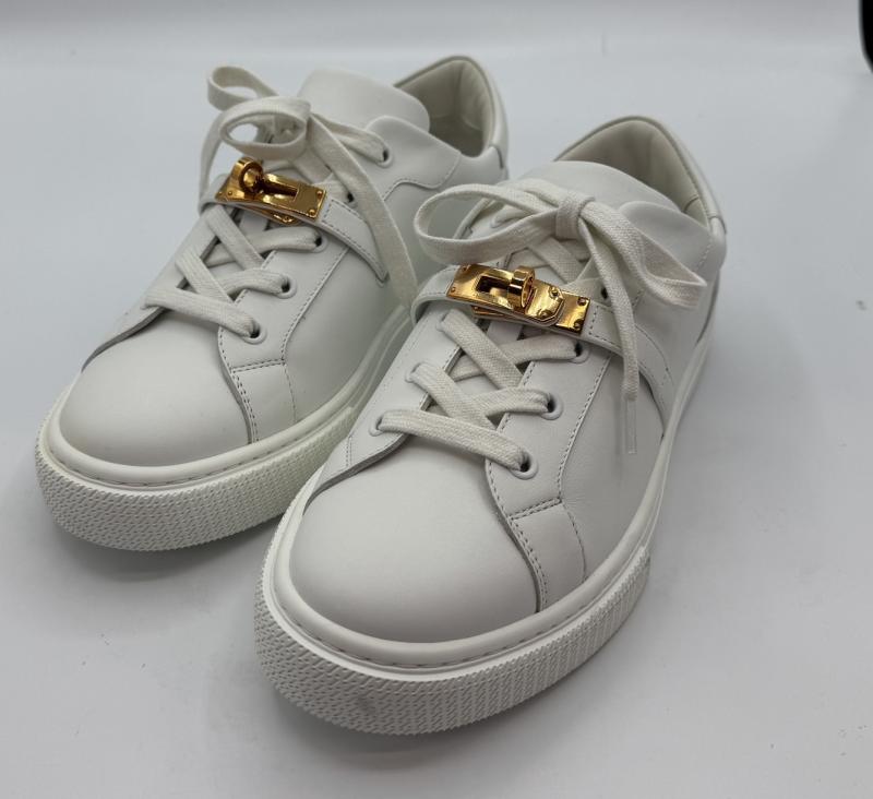 エルメス スニーカー　ケリー金具