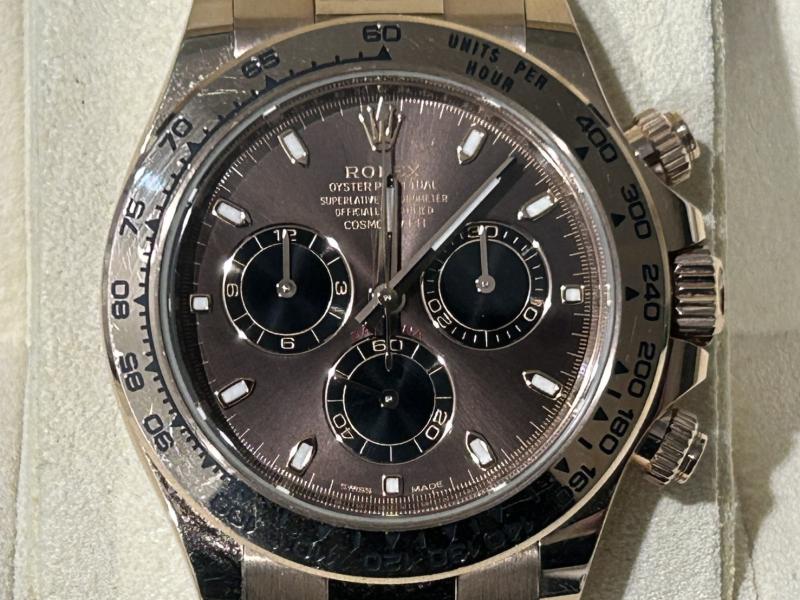 ロレックス コスモグラフ　デイトナ　エバーローズゴールド　116505