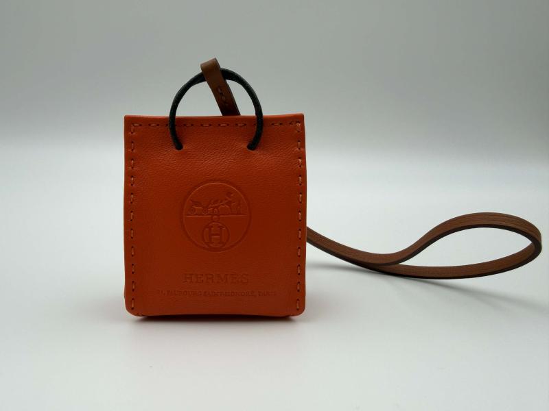 エルメス チャーム　サックオランジュ