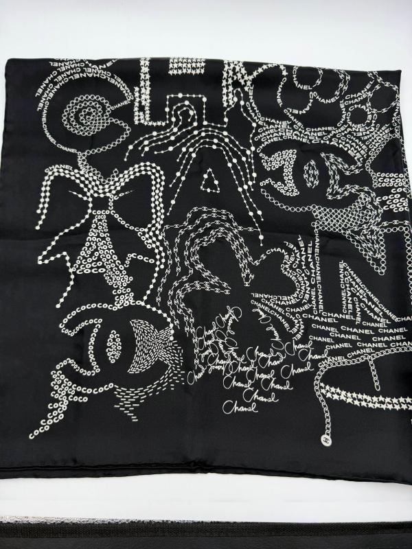 シャネル シルクスカーフ