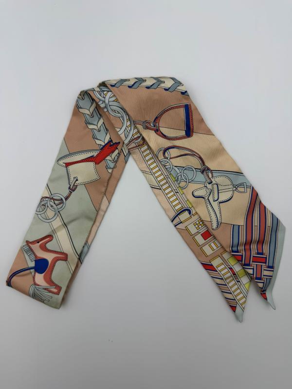 エルメス ツイリー　馬勒とチャーム