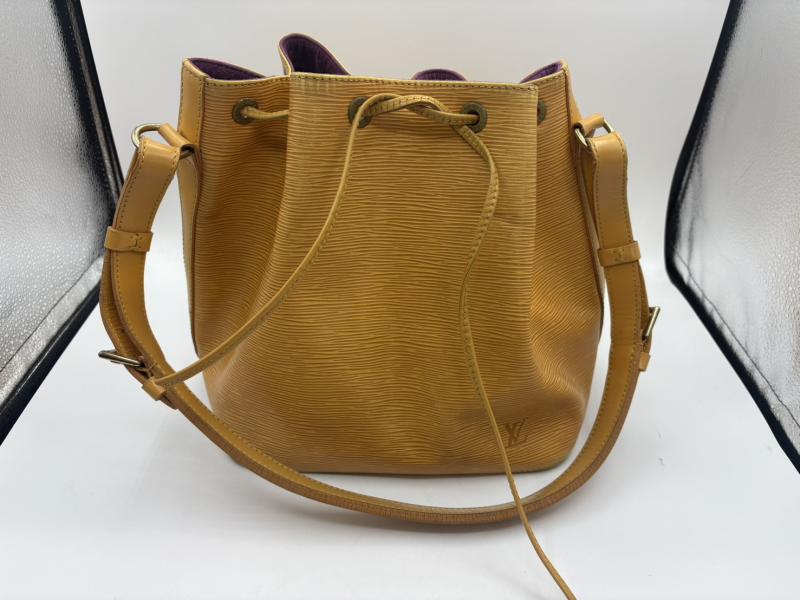 ルイ・ヴィトン プチノエ　M44109　AR0944