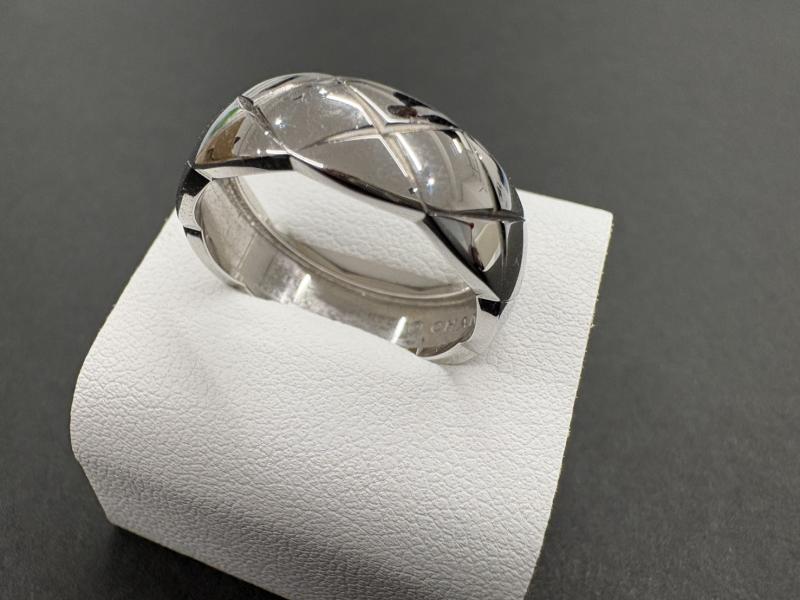 シャネル ココクラッシュ　WG　リング