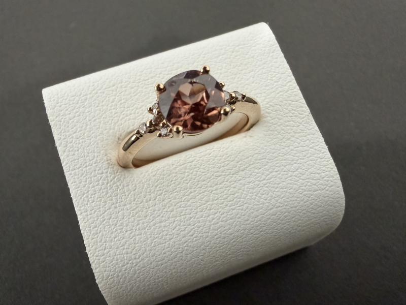 G リング K18 2.3g 石付き