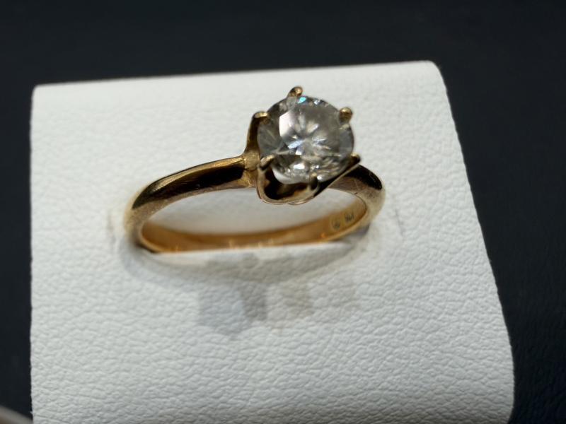 G リング K18 1.5g 石付き