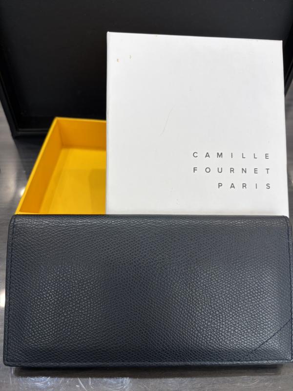 カミーユフォルネ　財布