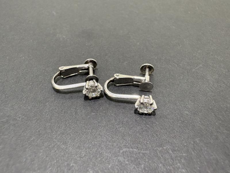 P 地金 pt900 ピアス　2.2g　石付