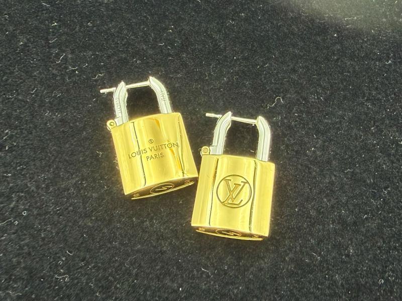 ルイ・ヴィトン ブックルドレイユロックイットピアス　M62812