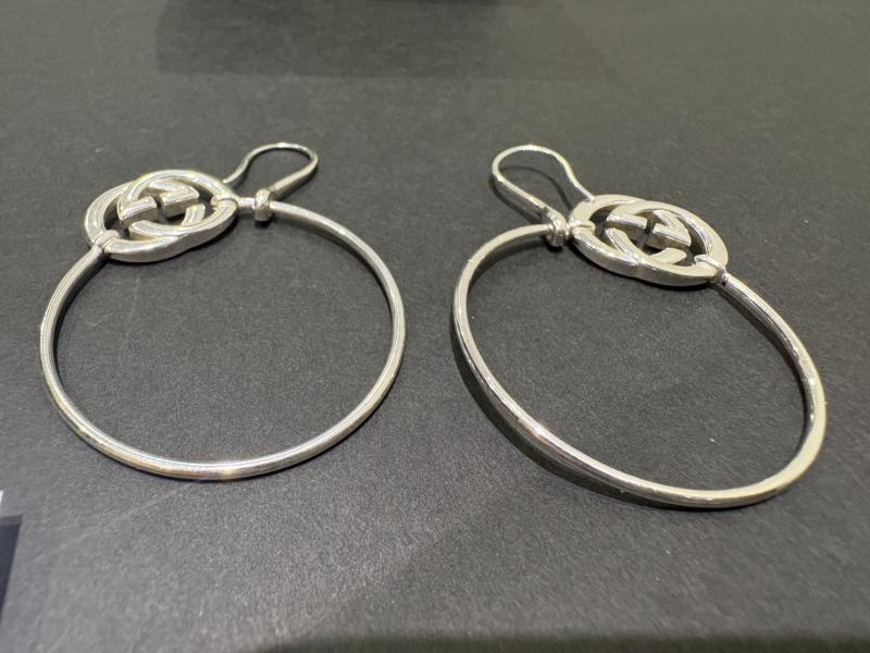 グッチ シルバーピアス