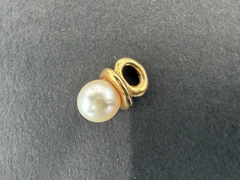 G 地金 K18 1.5g 石付き