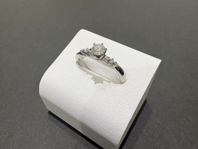 P リング pt950　3.2g　ダイヤ付0.222