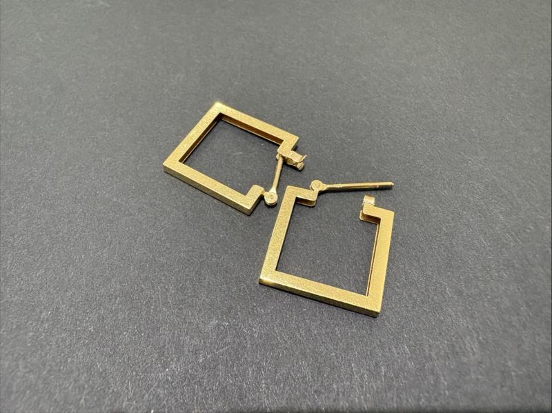 G 地金 K18 ピアス　2.0g