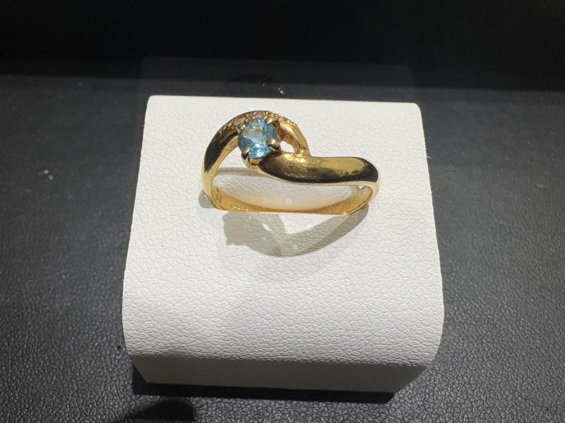 G リング K18 2.4g 石付