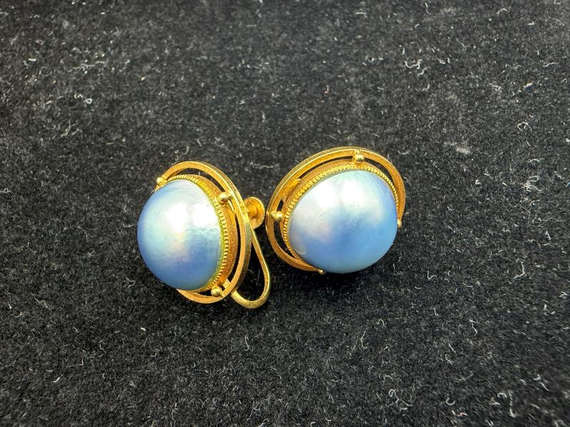 G 地金 ピアス　K18　3.4ｇ　石付