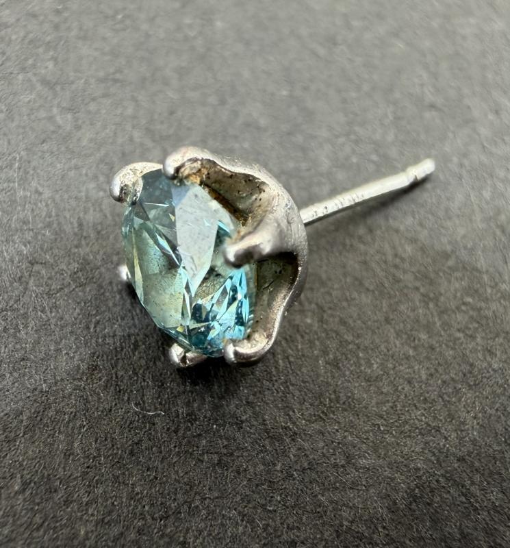 P 地金 Pt850 0.9g 石付き
