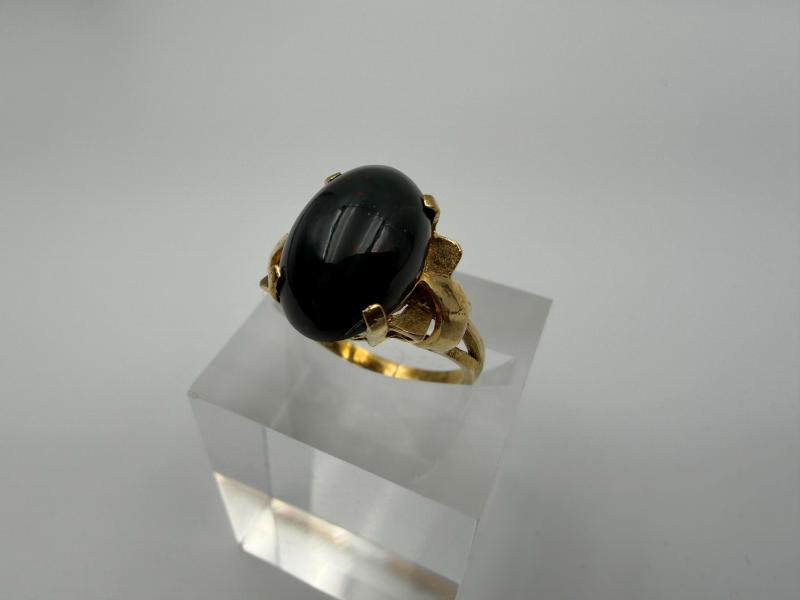 G リング K18　3.4ｇ　石付