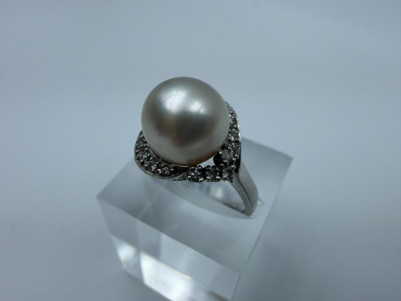 P リング Pt900　5.5ｇ　石付