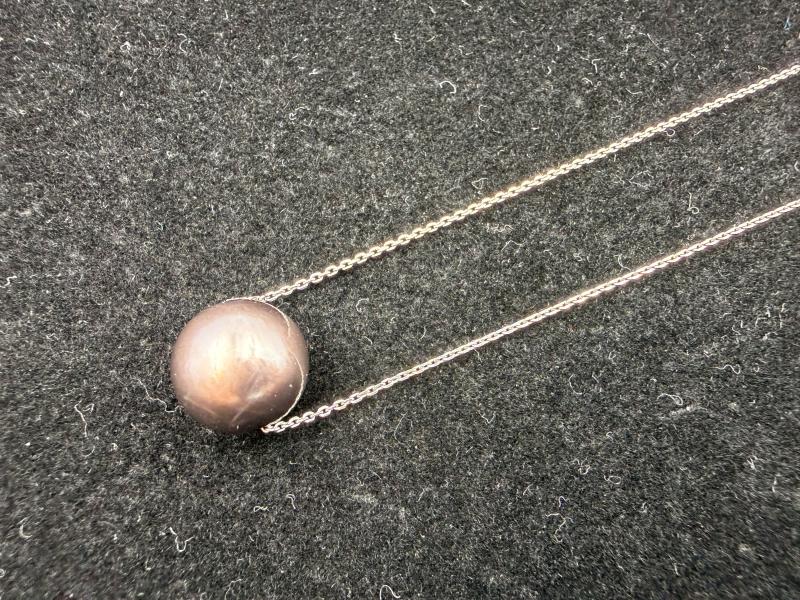 P ネックレス Pt850　1.6ｇ　石付